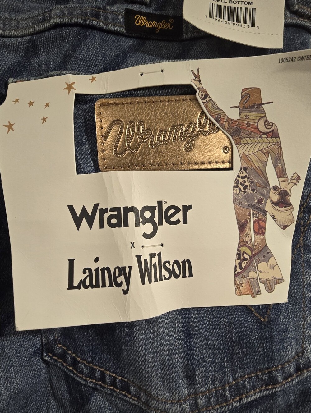 Wrangler x Lainey Wilson Bell Bottom Jeans Size 26x32 Western Graphic Flare-NWT - Picture 4 of 13